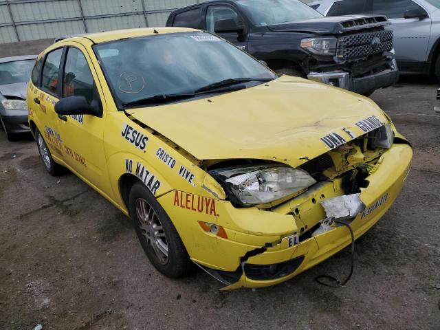 3FAFP37N45R120504 - 2005 FORD FOCUS ZX5 YELLOW photo 1