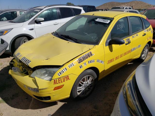 3FAFP37N45R120504 - 2005 FORD FOCUS ZX5 YELLOW photo 2