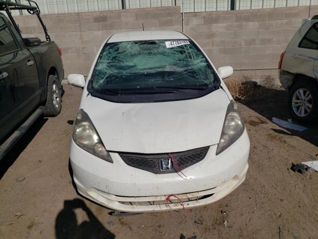 JHMGE8H32DC080479 - 2013 HONDA FIT WHITE photo 5