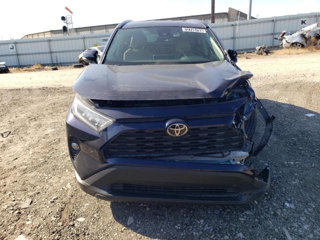 2T3A1RFV0MW206266 - 2021 TOYOTA RAV4 XLE PREMIUM BLUE photo 5