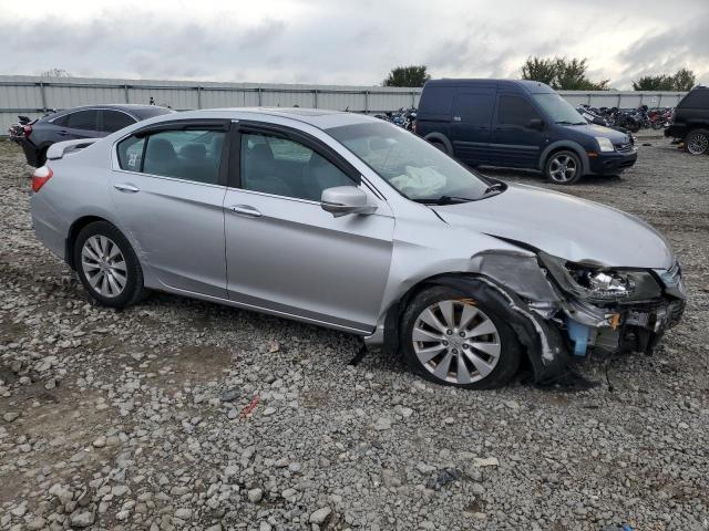 1HGCR2F76DA110622 - 2013 HONDA ACCORD EX SILVER photo 4