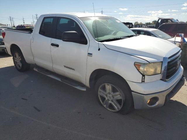 5TFRM5F18AX008168 - 2010 TOYOTA TUNDRA DOUBLE CAB SR5 WHITE photo 4