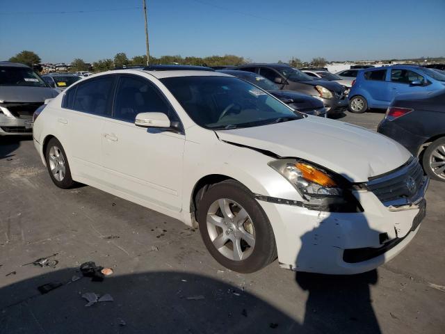 1N4BL21E38N421379 - 2008 NISSAN ALTIMA 3.5SE WHITE photo 4