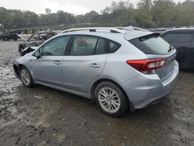 4S3GTAB65J3715272 - 2018 SUBARU IMPREZA PREMIUM SILVER photo 2