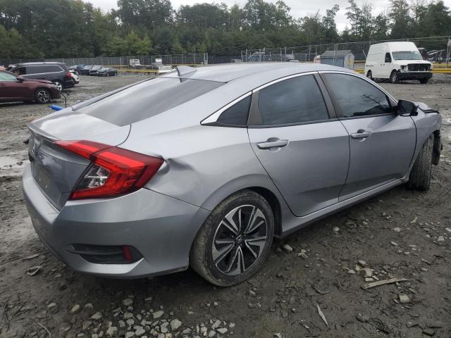 JHMFC1F78JX043780 - 2018 HONDA CIVIC EXL ვერცხლისფერი ფოტო 3