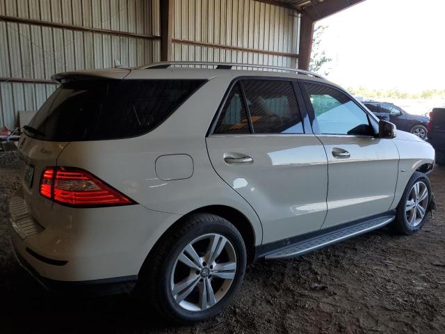 4JGDA5HB2CA088318 - 2012 MERCEDES-BENZ ML 350 4MATIC WHITE photo 3