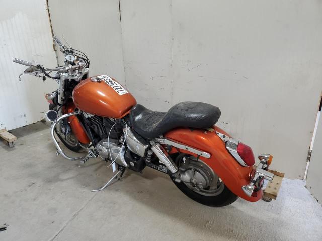 1HFSC43003A302007 - 2003 HONDA VT1100 C2 ORANGE photo 3