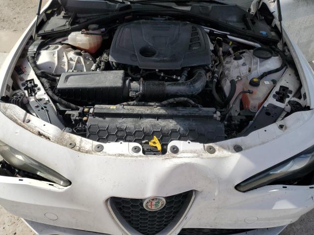 ZARFAEDN7J7572868 - 2018 ALFA ROMEO GIULIA Q4 თეთრი ფოტო 11