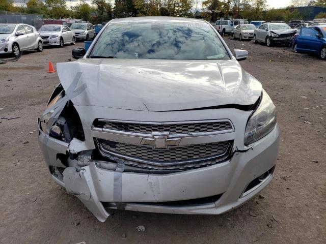 1G11H5SA5DF270921 - 2013 CHEVROLET MALIBU LTZ ვერცხლისფერი ფოტო 5