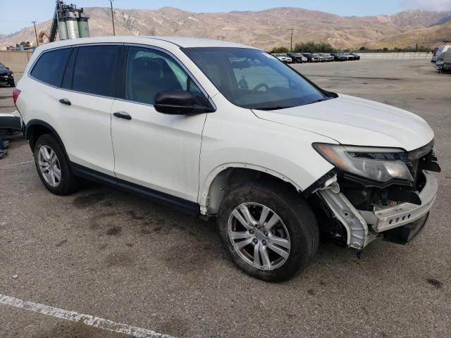 5FNYF5H1XJB019220 - 2018 HONDA PILOT LX WHITE photo 4