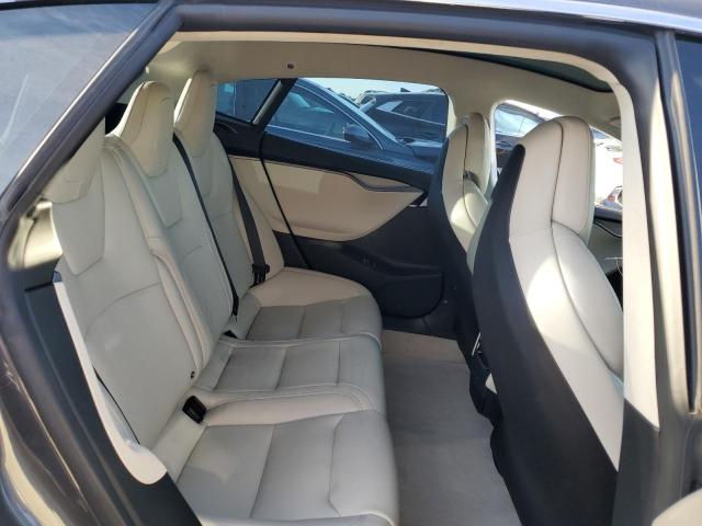 5YJSA1E25JF263318 - 2018 TESLA MODEL S GRAY photo 10