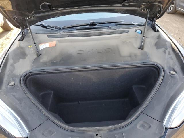 5YJSA1E25JF263318 - 2018 TESLA MODEL S GRAY photo 11