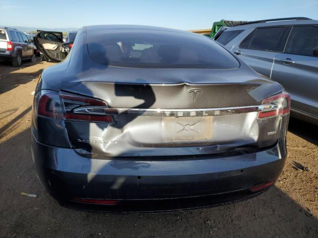 5YJSA1E25JF263318 - 2018 TESLA MODEL S GRAY photo 6
