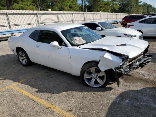 2C3CDZAG4FH783592 - 2015 DODGE CHALLENGER SXT WHITE photo 4