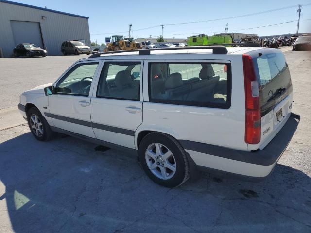 YV1LZ5644W2524169 - 1998 VOLVO V70 XC WHITE photo 2