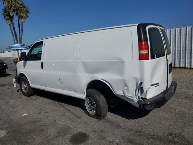 1GCWGFCF9F1144934 - 2015 CHEVROLET EXPRESS G2 WHITE photo 2