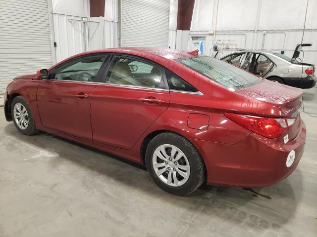 5NPEB4AC2DH560448 - 2013 HYUNDAI SONATA GLS RED photo 2