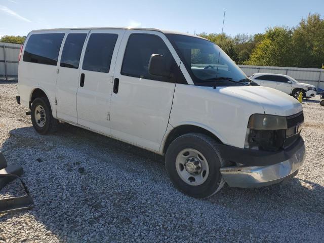 1GBWGRFA8E1192722 - 2014 CHEVROLET EXPRESS G2 LT WHITE photo 4