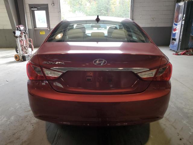 5NPEB4AC8BH305736 - 2011 HYUNDAI SONATA GLS RED photo 6