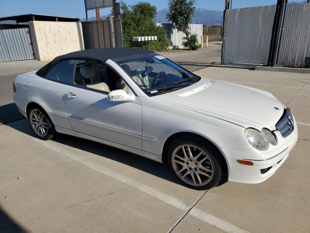 WDBTK56F28F249181 - 2008 MERCEDES-BENZ CLK 350 WHITE photo 4