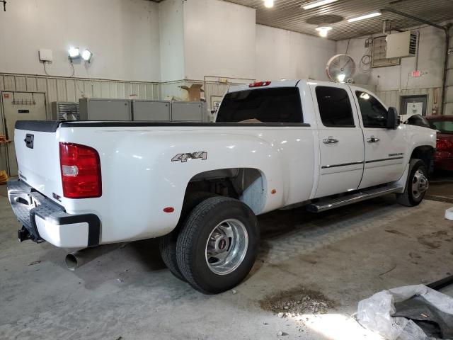 1GT426C8XCF146648 - 2012 GMC SIERRA K3500 DENALI WHITE photo 3