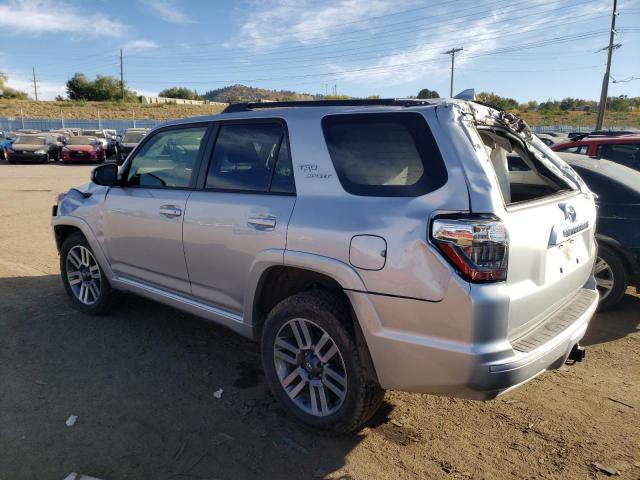 JTESU5JR6P6140659 - 2023 TOYOTA 4RUNNER SE SILVER photo 2