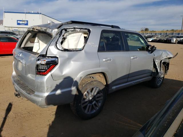 JTESU5JR6P6140659 - 2023 TOYOTA 4RUNNER SE SILVER photo 3