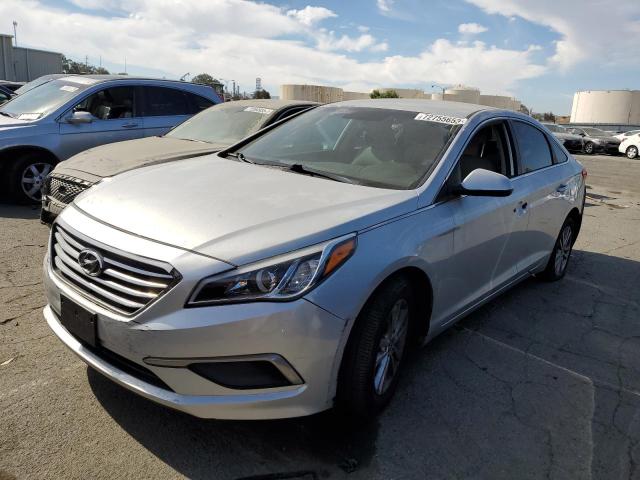 5NPE24AF7HH484063 - 2017 HYUNDAI SONATA SE SILVER photo 1