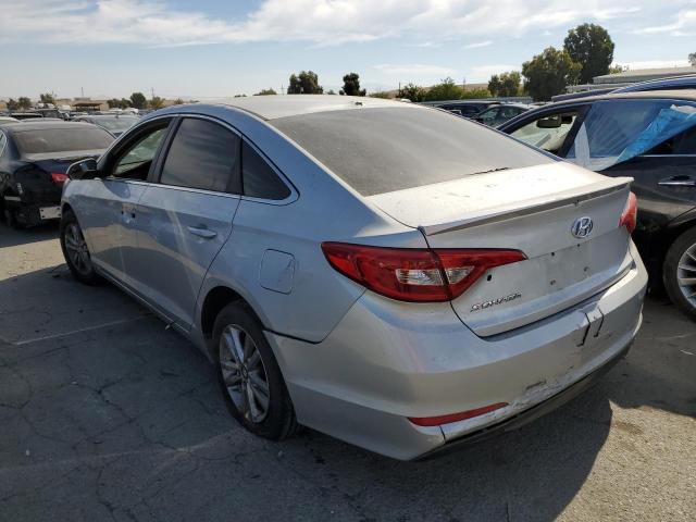 5NPE24AF7HH484063 - 2017 HYUNDAI SONATA SE SILVER photo 2