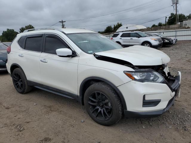 5N1AT2MVXJC819493 - 2018 NISSAN ROGUE S WHITE photo 4