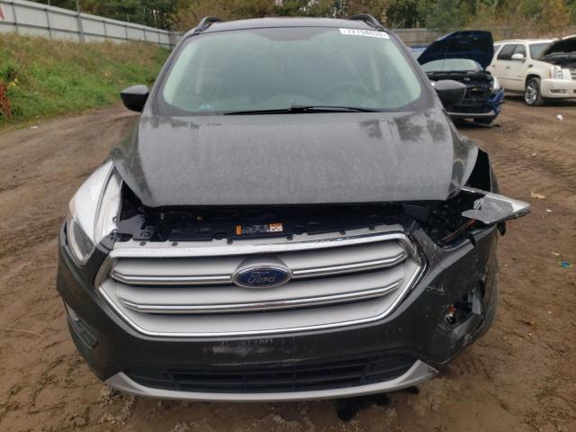 1FMCU9GD2JUB52348 - 2018 FORD ESCAPE SE GRAY photo 5