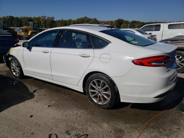 3FA6P0H73HR103065 - 2017 FORD FUSION SE WHITE photo 2