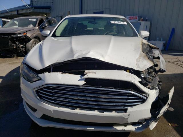 3FA6P0H73HR103065 - 2017 FORD FUSION SE WHITE photo 5