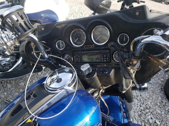 1HD1FC4107Y722537 - 2007 HARLEY-DAVIDSON FLHTCUI 蓝色 照片 5