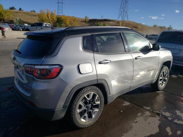 3C4NJDDB2JT403844 - 2018 JEEP COMPASS TRAILHAWK SILVER photo 3