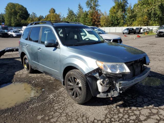 JF2SHAEC4DH415485 - 2013 SUBARU FORESTER LIMITED BLUE photo 4