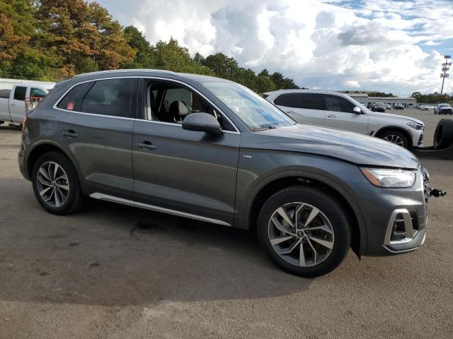 WA1GAAFY9N2116530 - 2022 AUDI Q5 PREMIUM 45 GRAY photo 4