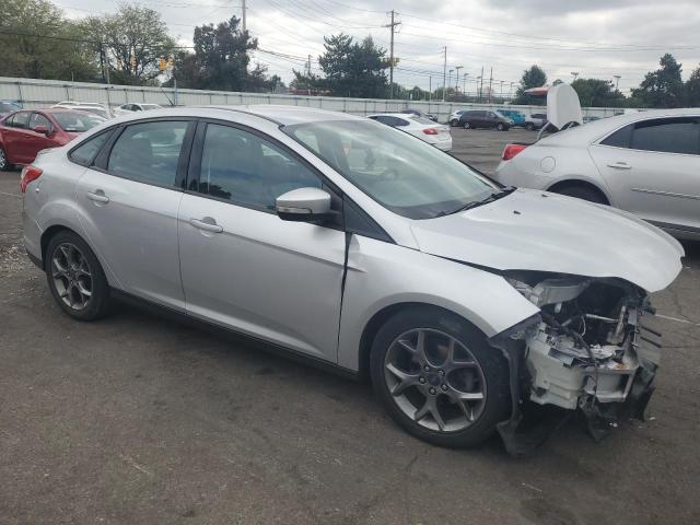 1FADP3F29EL439524 - 2014 FORD FOCUS SE SILVER photo 4