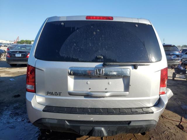 5FNYF3H22FB020902 - 2015 HONDA PILOT LX SILVER photo 6