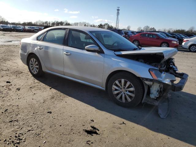 1VWAP7A36CC037314 - 2012 VOLKSWAGEN PASSAT S SILVER photo 4