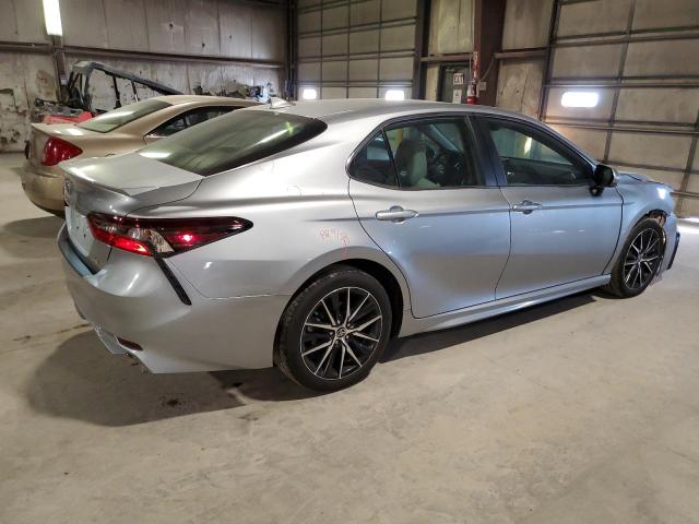 4T1T11AK0RU899671 - 2024 TOYOTA CAMRY SE NIGHT SHADE SILVER photo 3