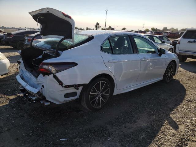 4T1G11AKXPU814219 - 2023 TOYOTA CAMRY SE NIGHT SHADE WHITE photo 3