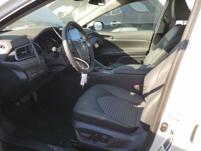 4T1G11AKXPU814219 - 2023 TOYOTA CAMRY SE NIGHT SHADE WHITE photo 7