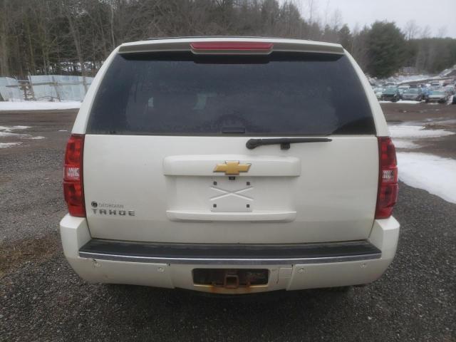 1GNSKCE09DR262413 - 2013 CHEVROLET TAHOE K1500 LTZ WHITE photo 6