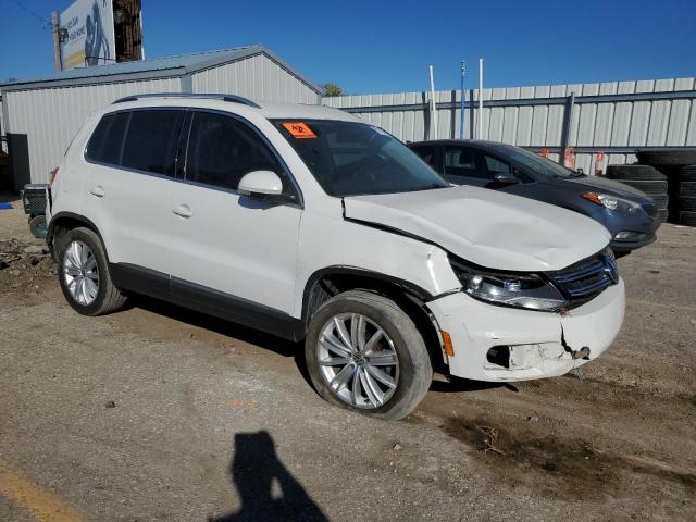 WVGBV7AX3CW542253 - 2012 VOLKSWAGEN TIGUAN S WHITE photo 4