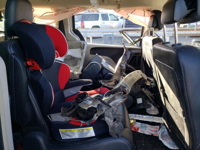 2C4RC1BG0ER132042 - 2014 CHRYSLER TOWN & COU TOURING 银色 照片 11