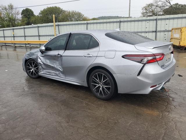 4T1S11AKXRU850800 - 2024 TOYOTA CAMRY SE NIGHT SHADE SILVER photo 2