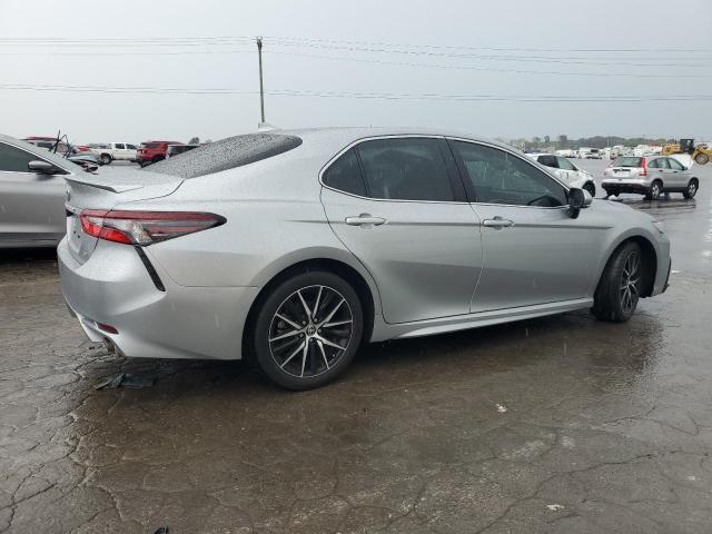 4T1S11AKXRU850800 - 2024 TOYOTA CAMRY SE NIGHT SHADE SILVER photo 3