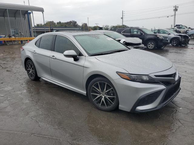 4T1S11AKXRU850800 - 2024 TOYOTA CAMRY SE NIGHT SHADE SILVER photo 4