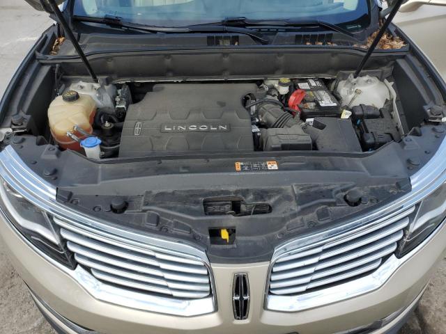 2LMPJ8LR0HBL40635 - 2017 LINCOLN MKX RESERVE Бежевый фото 12